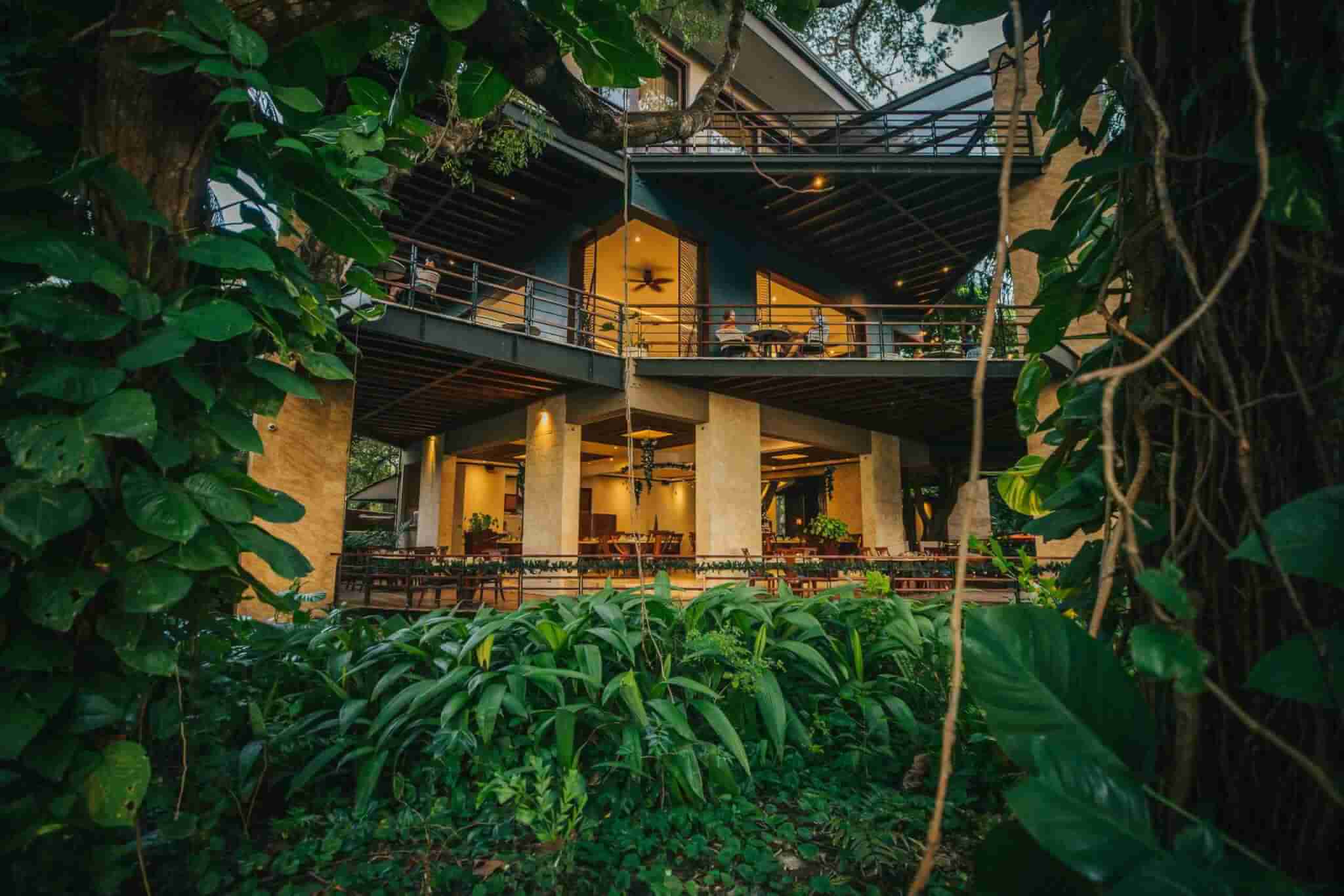 Tropical Costa Rica Marriage Retreat Getaway resort